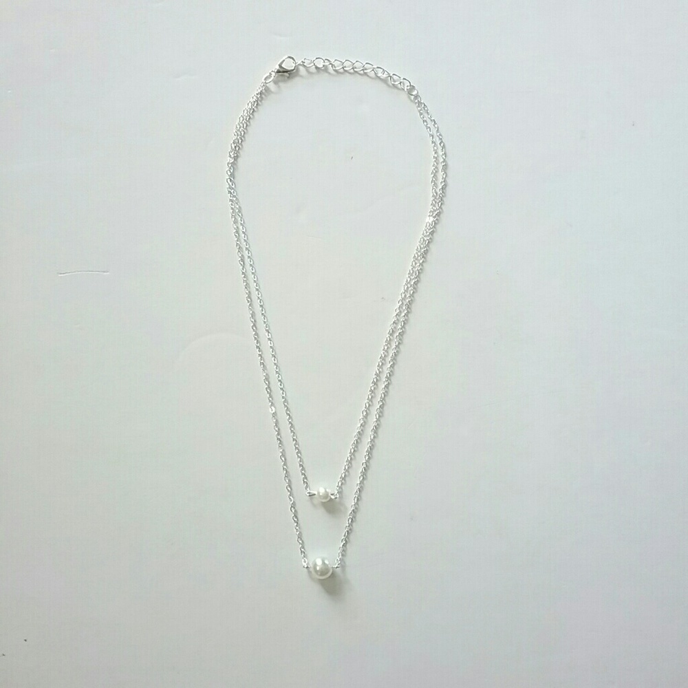 💕4/$25💕Double Layer Silver Pearl Necklace - Picture 6 of 8